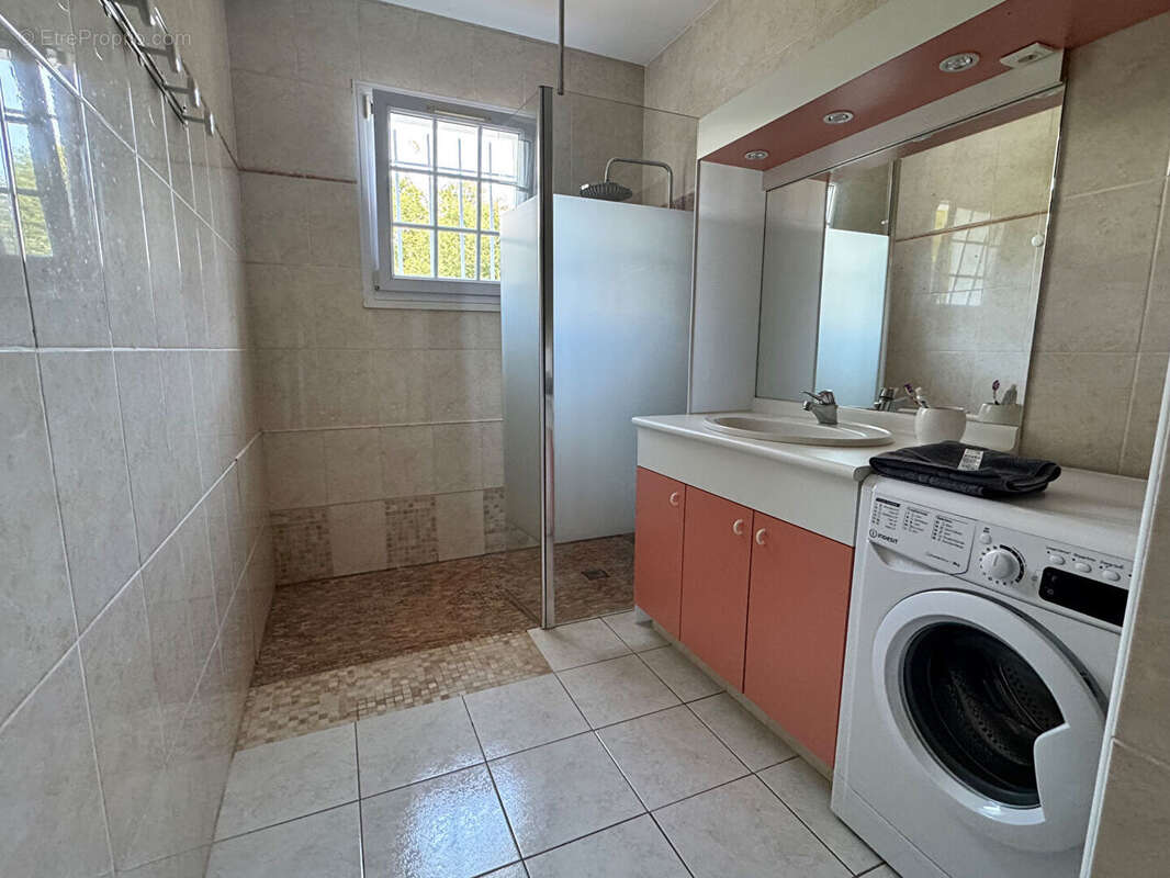 Maison à SAINT-JULIEN-DES-LANDES