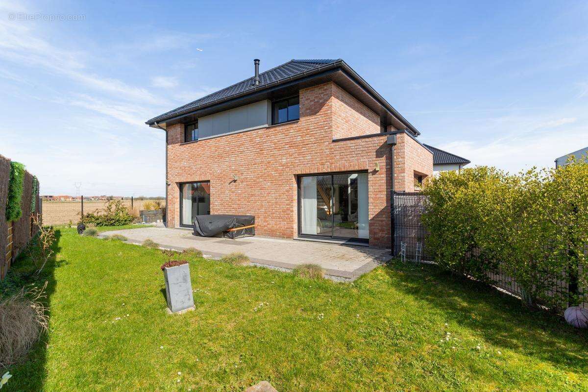 Maison à GONDECOURT