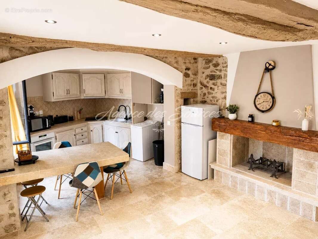 EXCLU : Maison de village à Saint-Martin-de-Pallières - photo 9