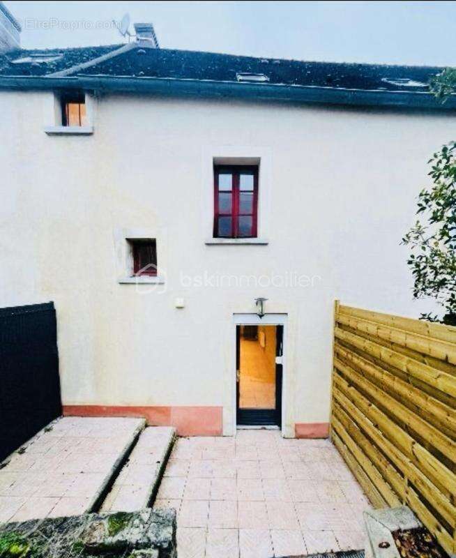 Appartement à VILLIERS-SUR-MORIN