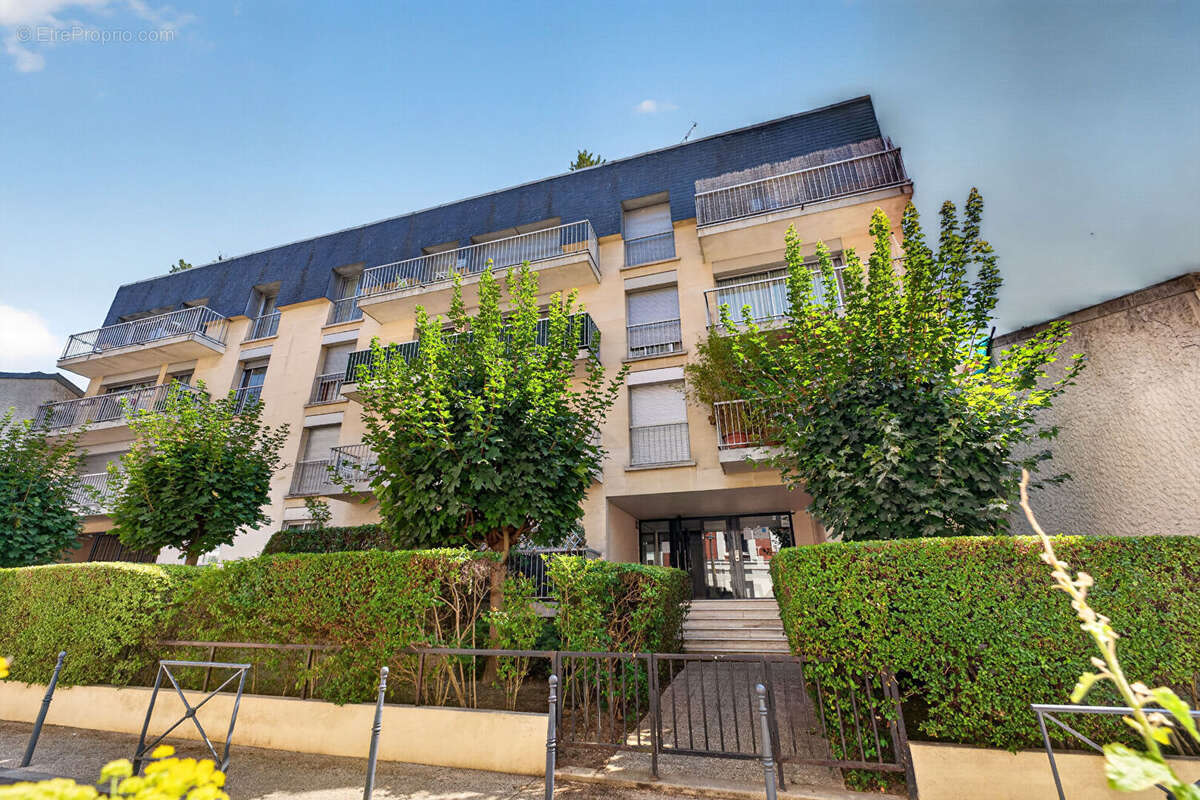 Les lilas - mairie des lilas - photo 16