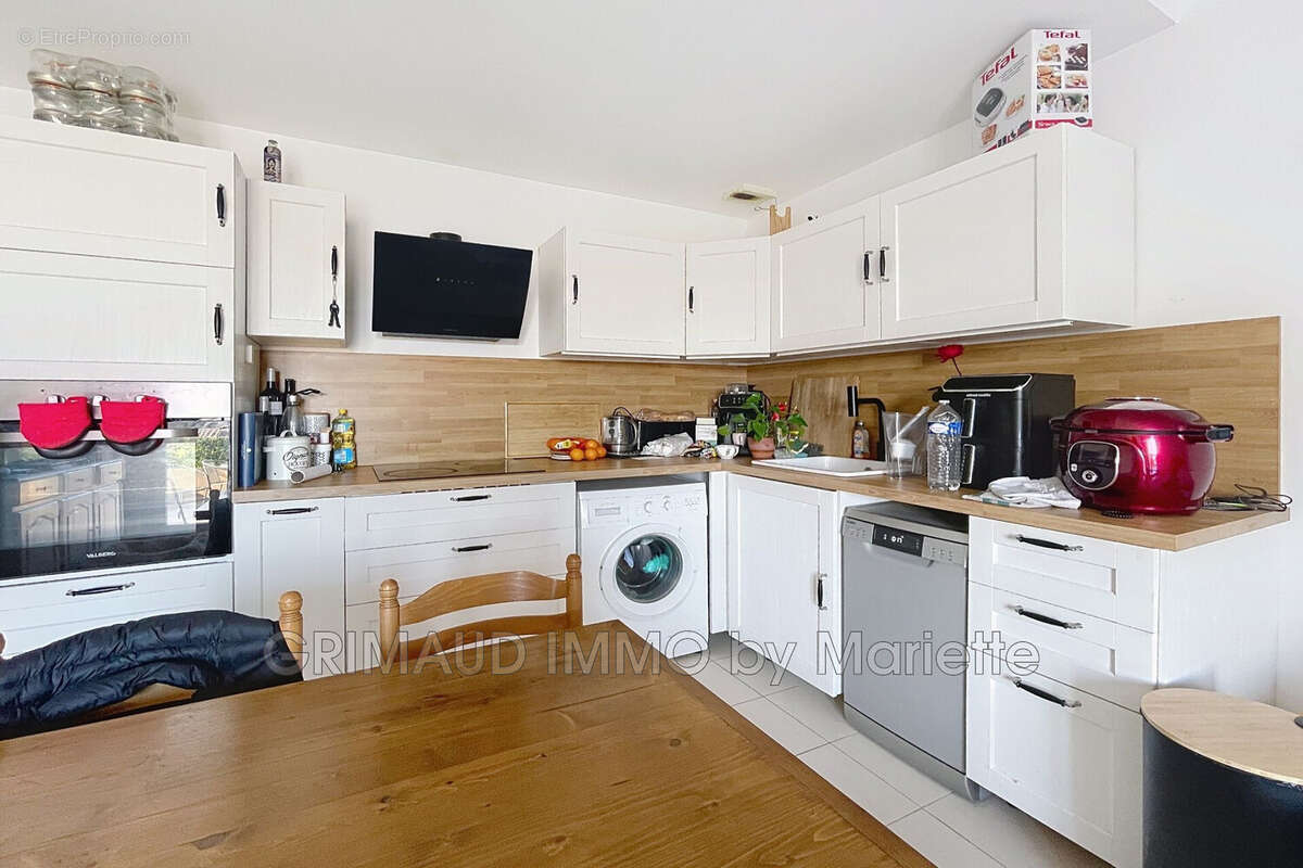 Appartement à GRIMAUD