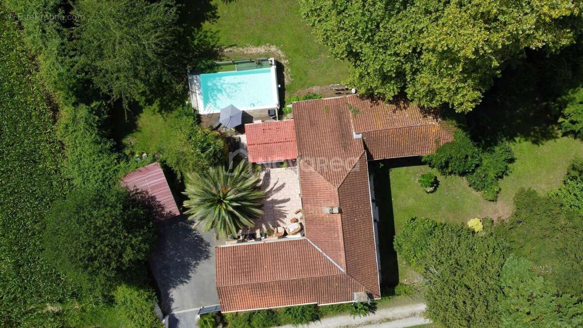 Maison à SAUBRIGUES