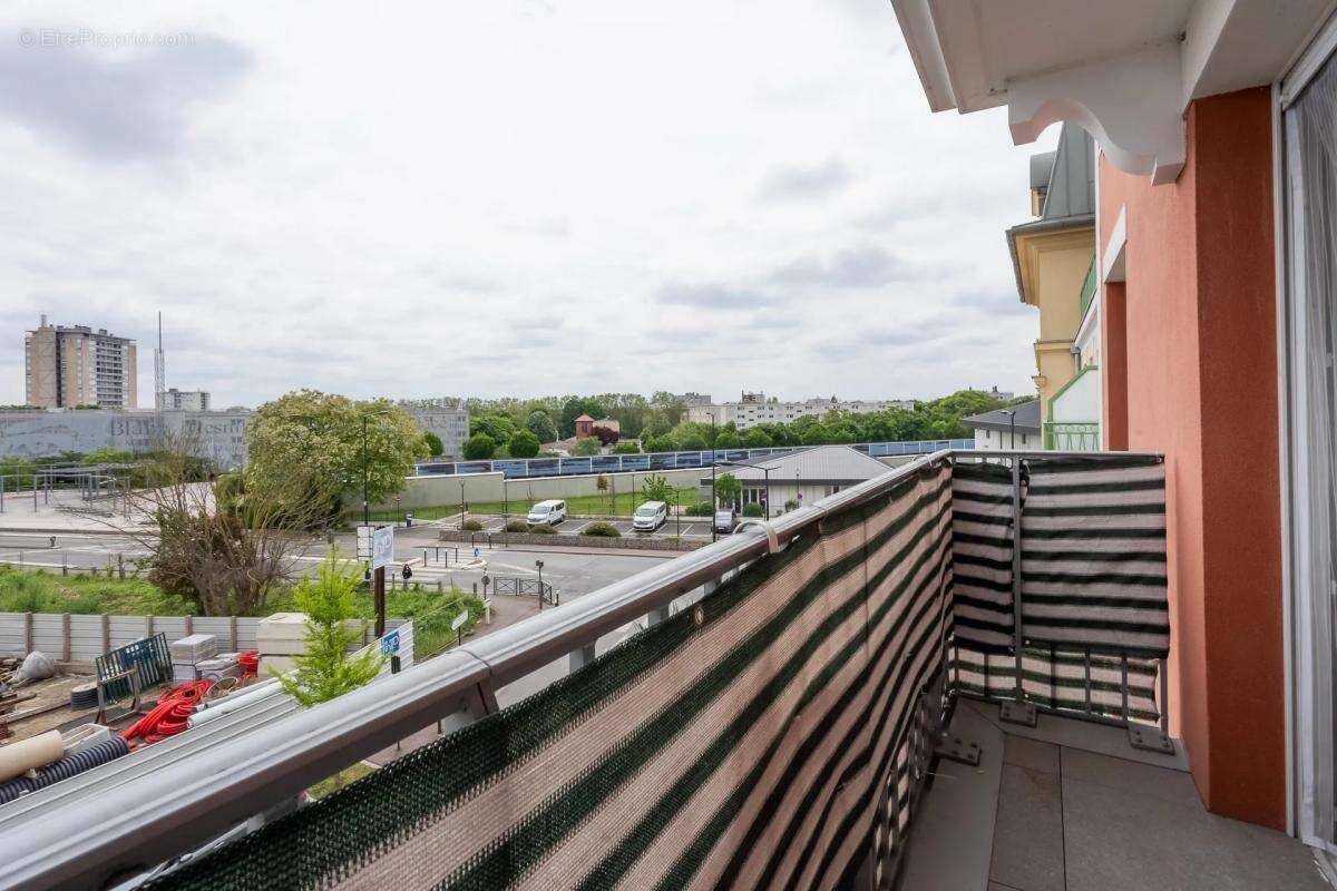 Appartement à LE BLANC-MESNIL
