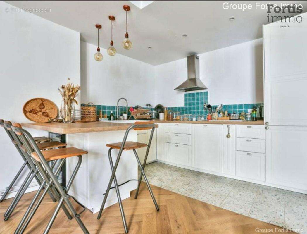 Appartement à PARIS-2E