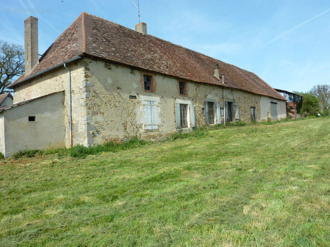 Maison à COULONGES