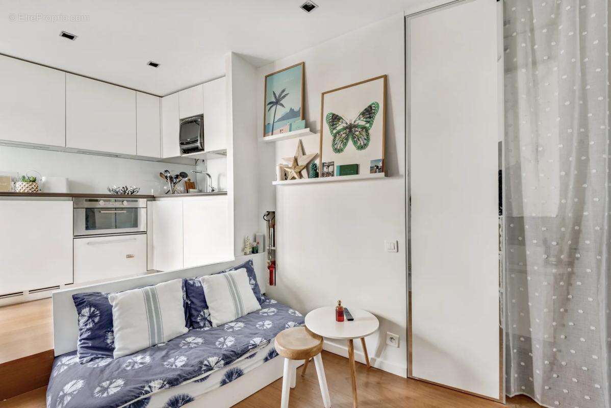 Appartement à PARIS-16E