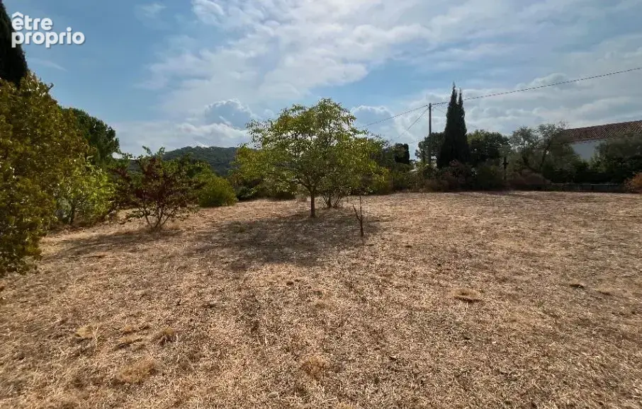 Terrain 1 000 m² à vendre à Lorgues (83510) - photo 2