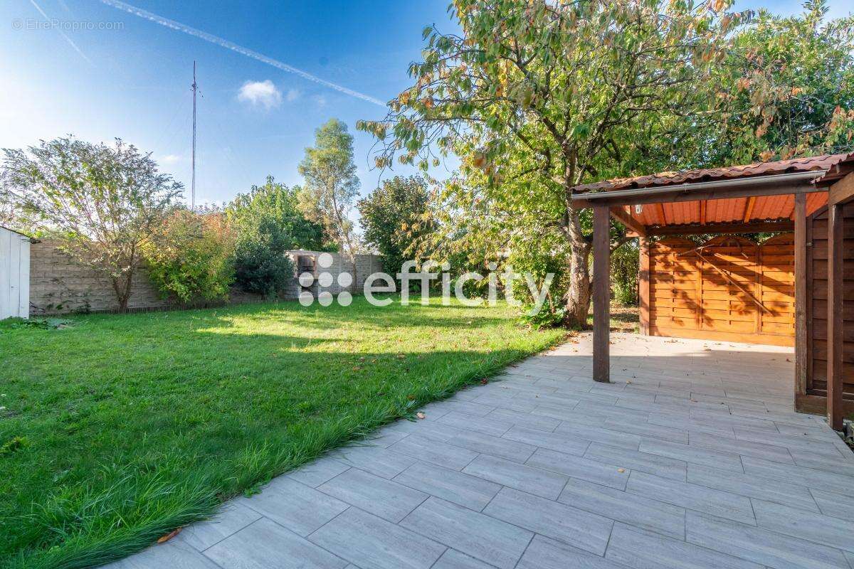 Maison à VILLENEUVE-LE-ROI