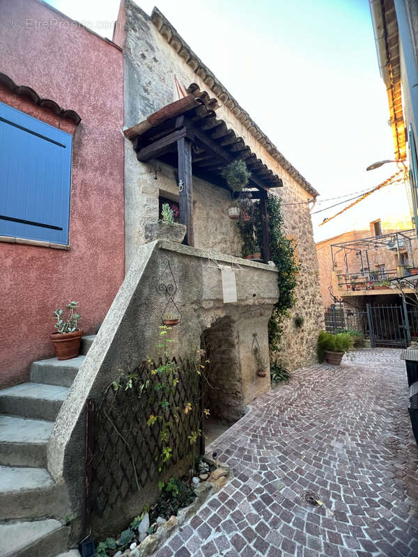 Maison à SAINT-ANTONIN-DU-VAR