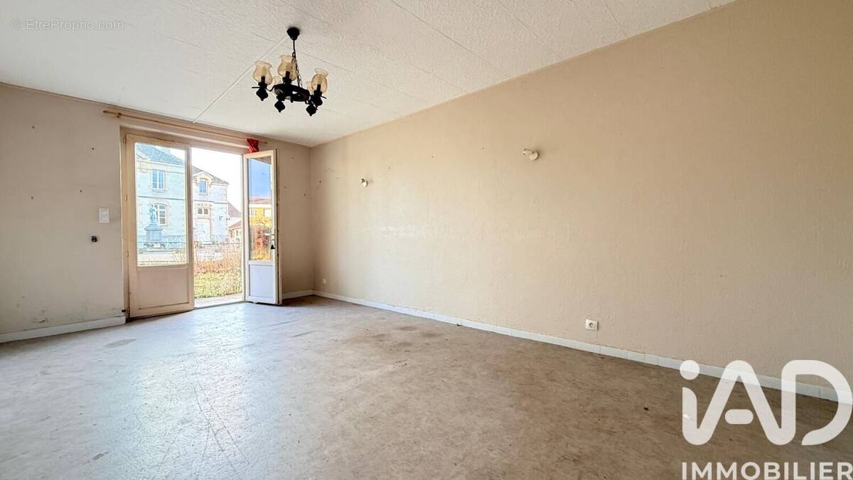 Photo 1 - Appartement à SAINT-YAN