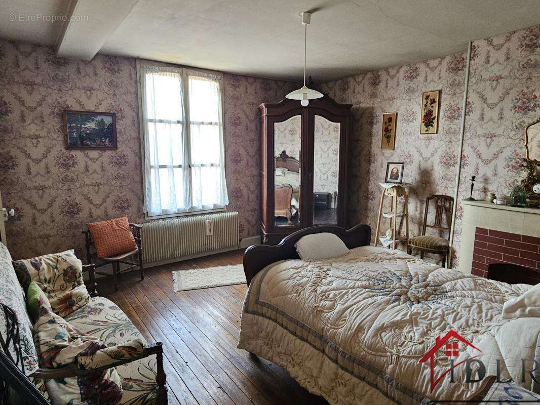 Maison à ECLARON-BRAUCOURT-SAINTE-LIVIERE