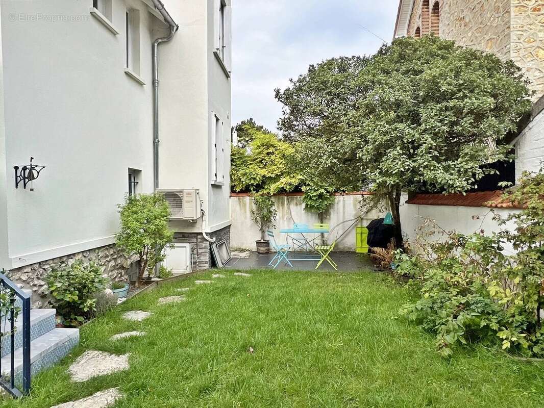 Maison à SAINT-MAUR-DES-FOSSES