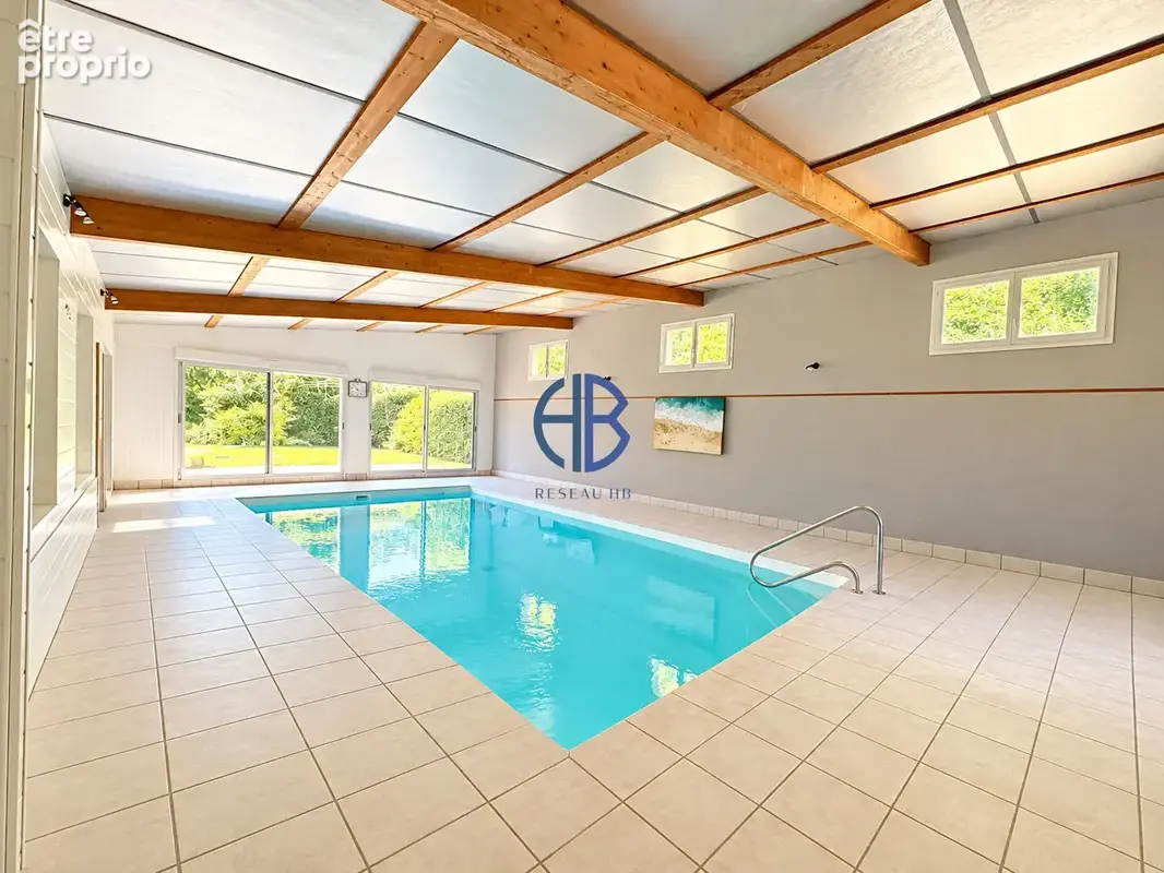 Maison de caractère 210 m² avec piscine intérieure ? Coup de coeur assuré ! - photo 10