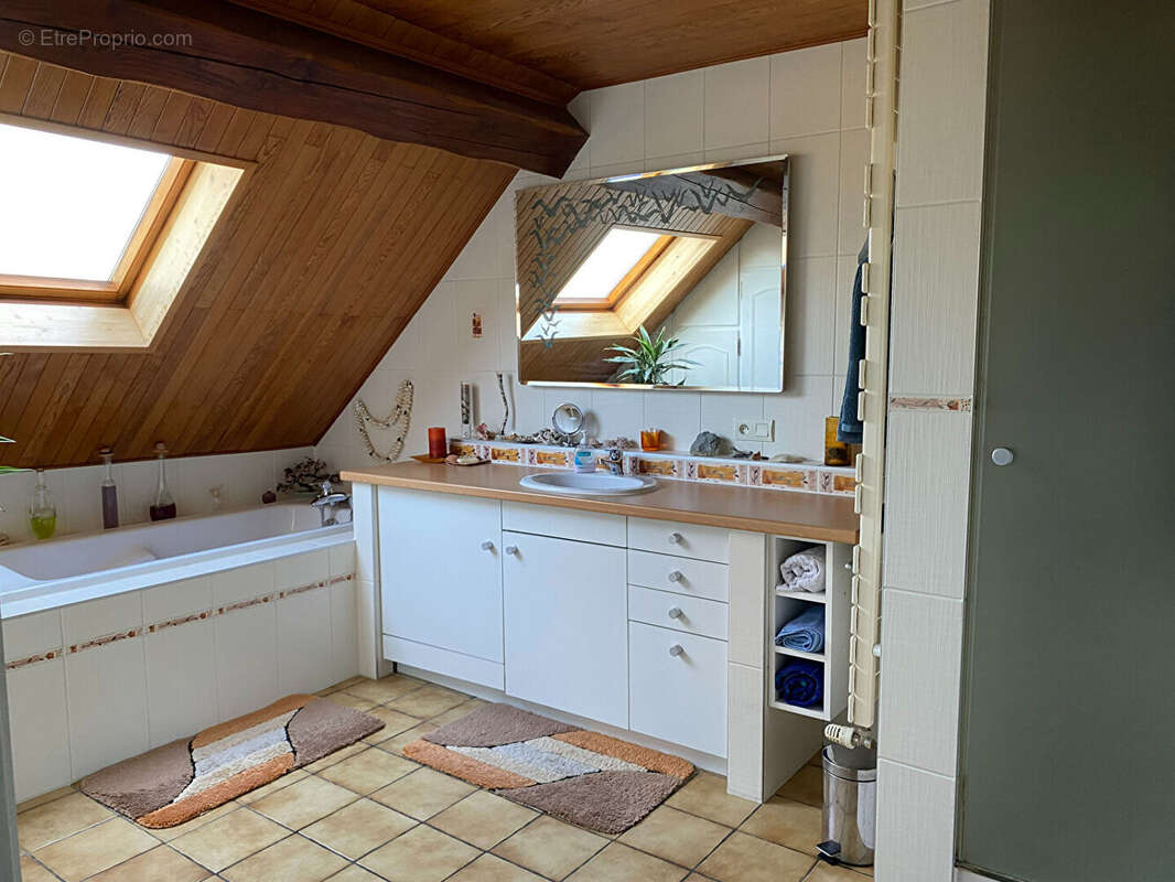 Maison à MOUCHARD