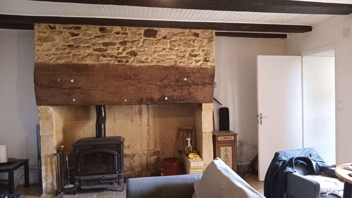 Maison à NANTHEUIL