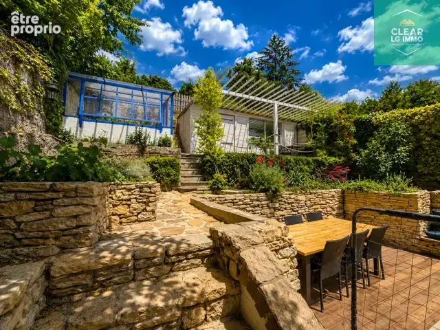 Maison rénovée avec jardin et garage - photo 2