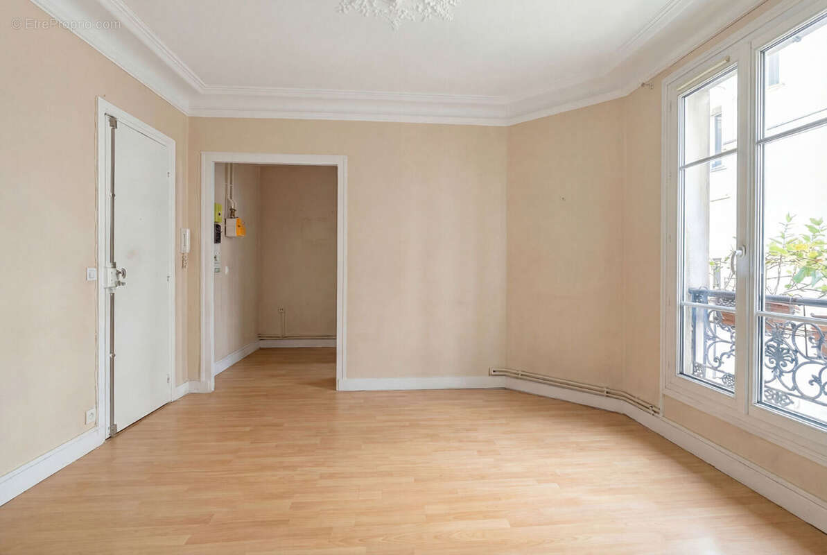 Appartement à PARIS-17E