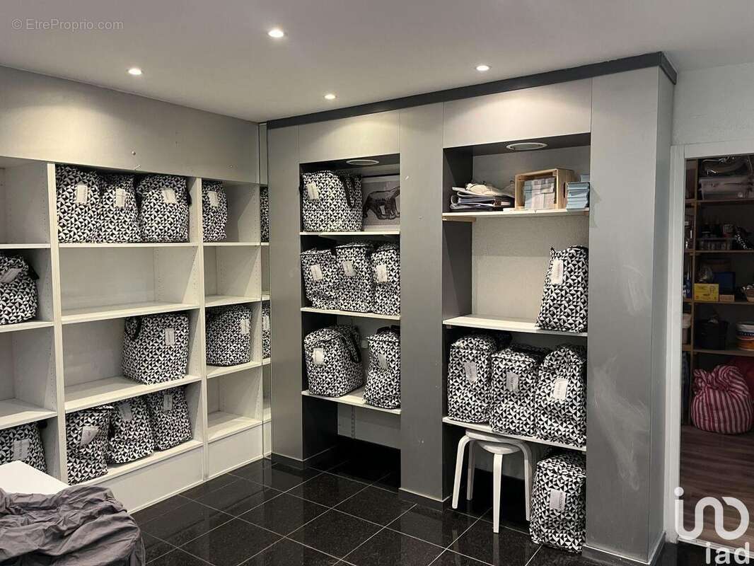 Photo 3 - Commerce à DIJON