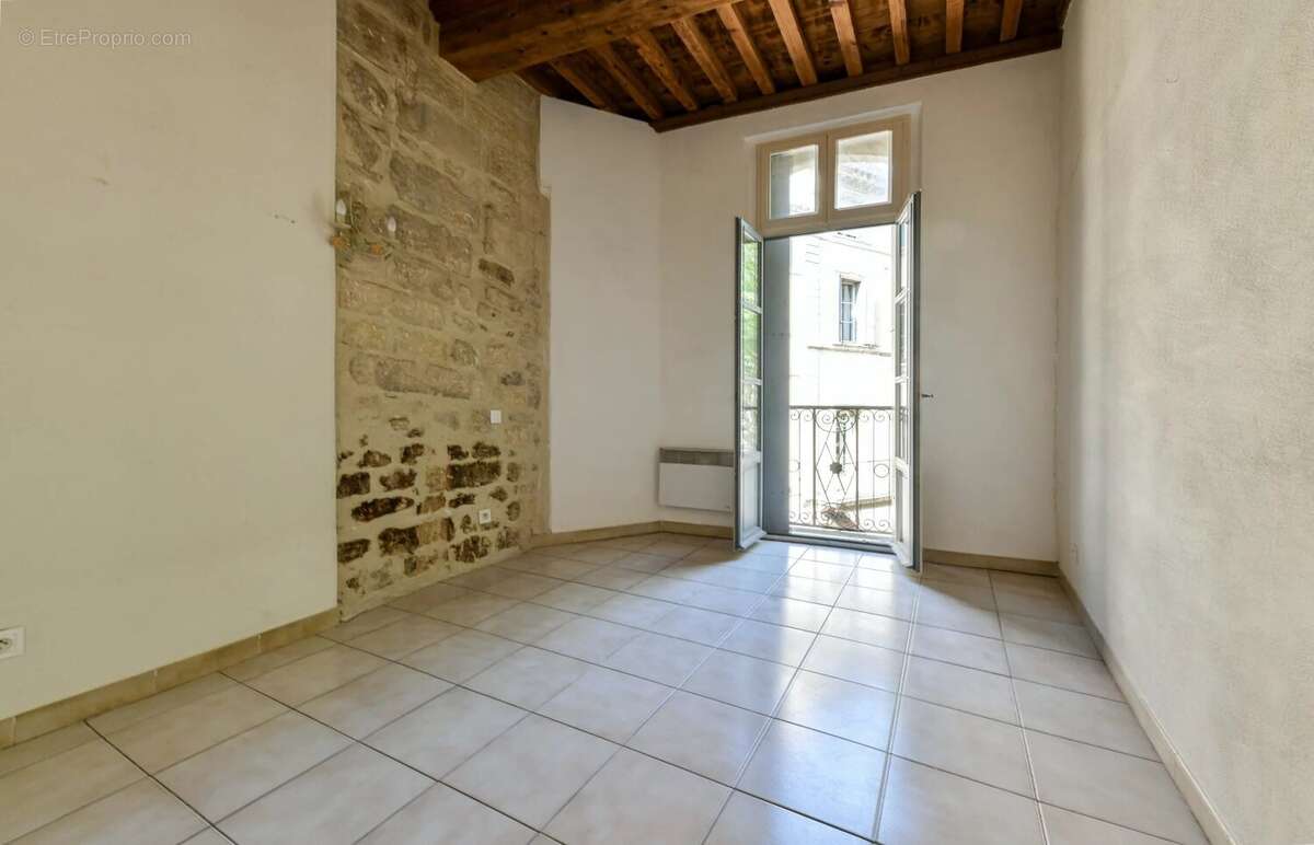 Appartement à UZES