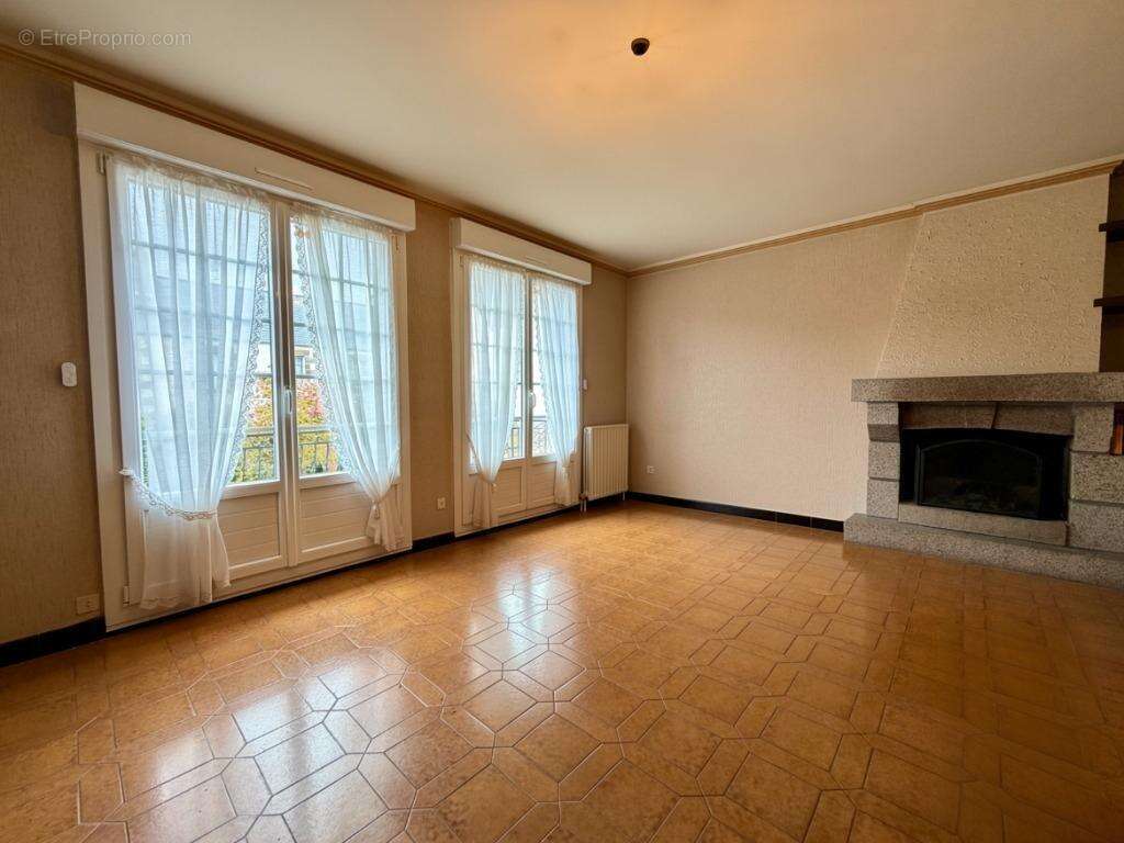 Maison à PLOUGONVEN