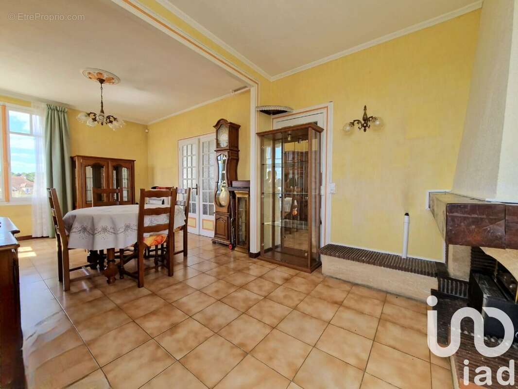 Photo 4 - Maison à JUZIERS