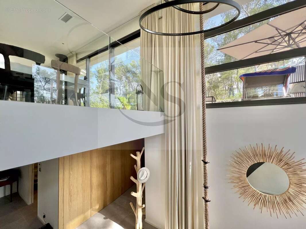 Maison à LE THOLONET