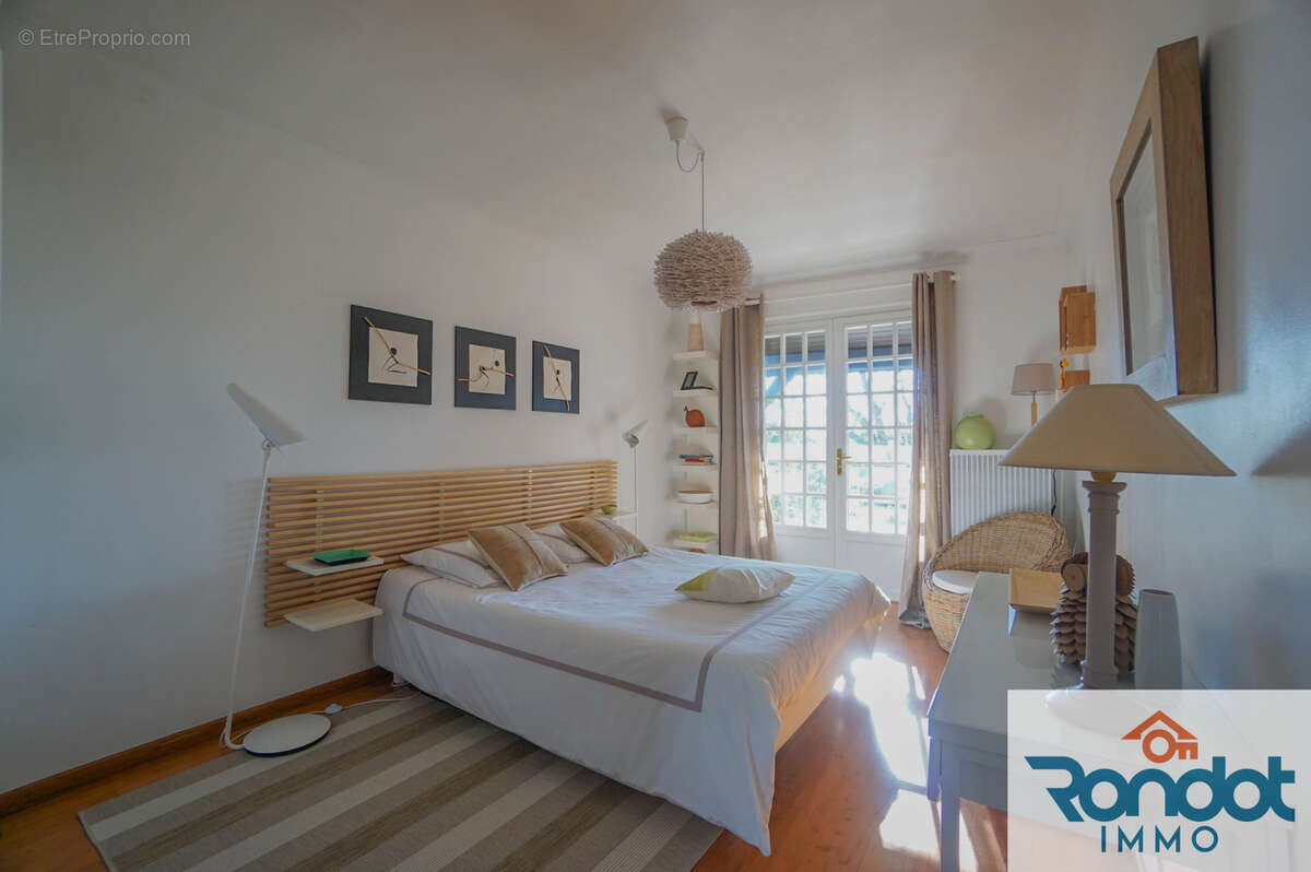 Maison à SAVIGNY-LE-SEC