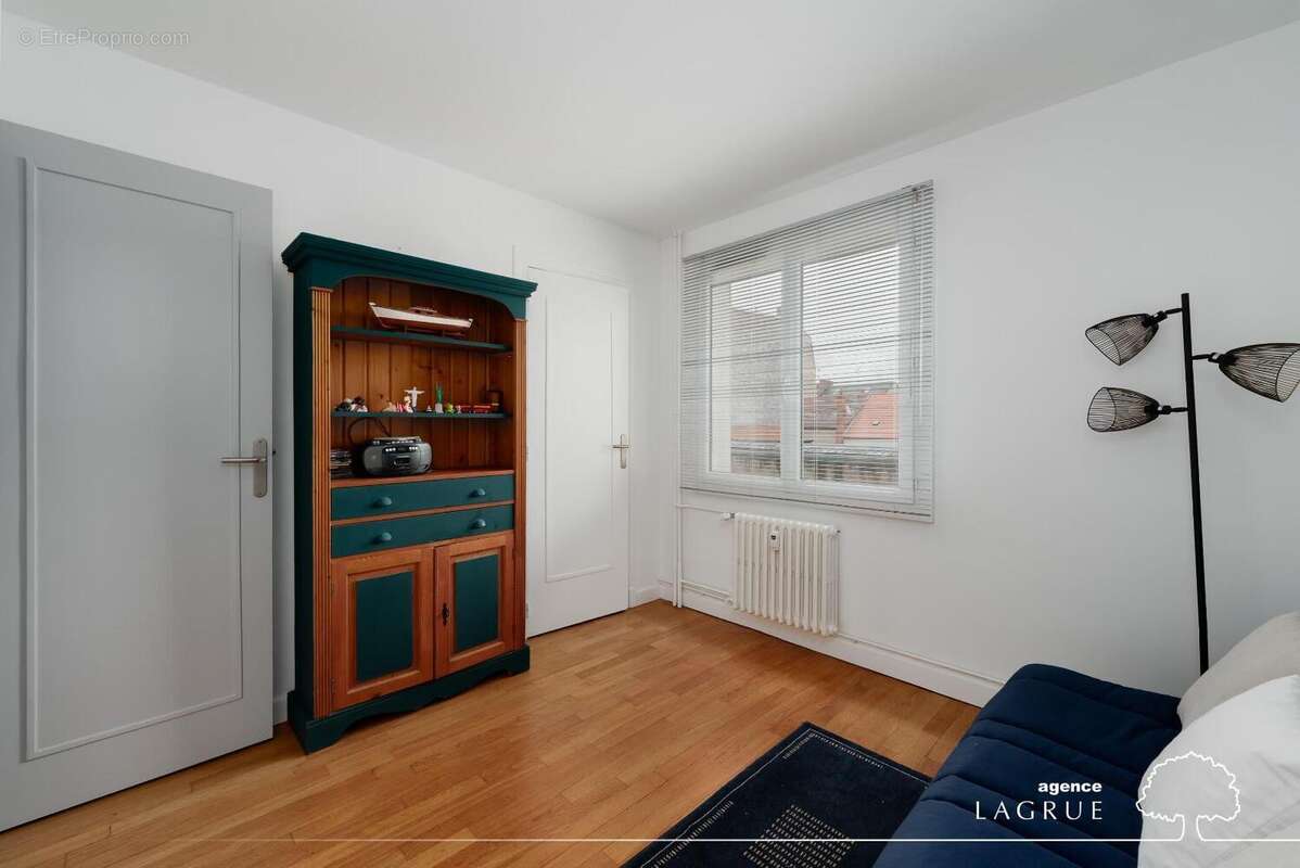   - Appartement à NEUVY