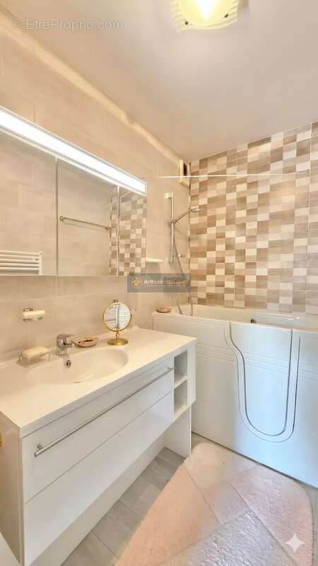 Appartement à SAINT-RAPHAEL