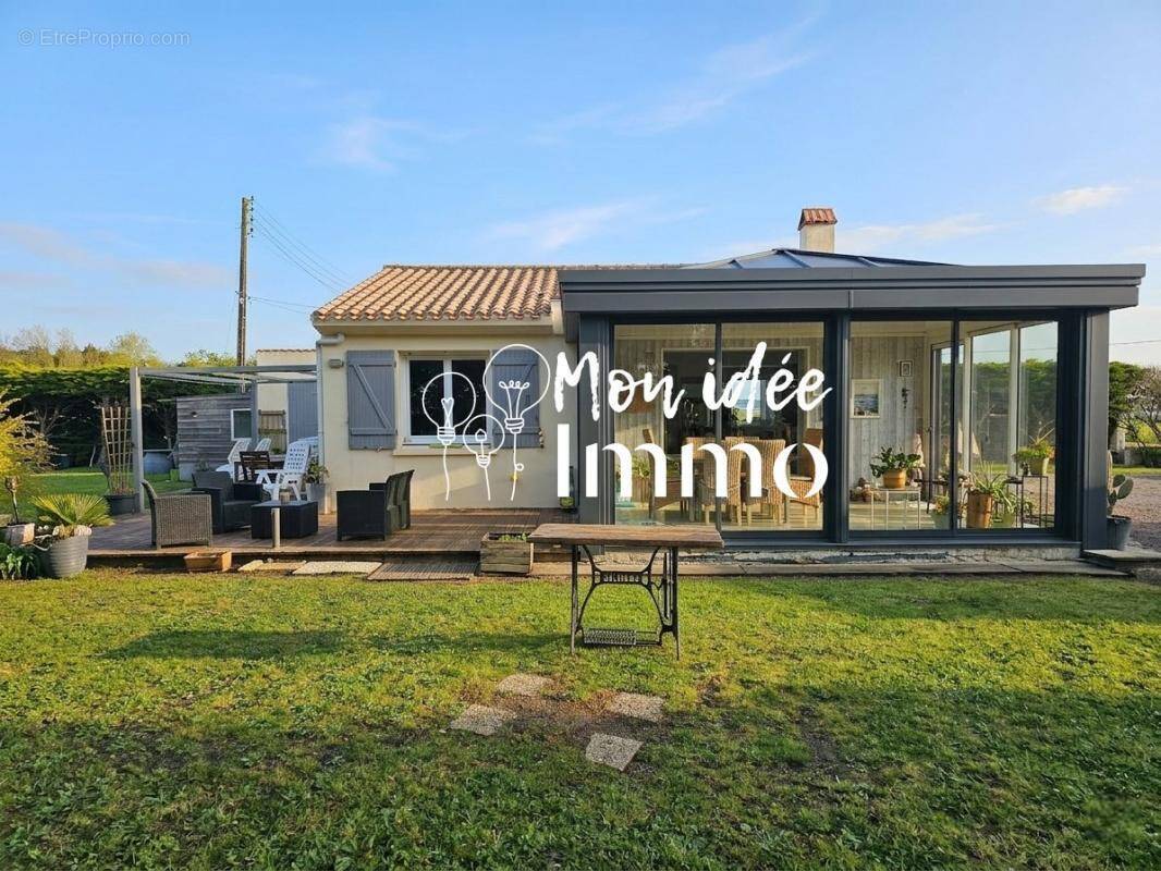 Maison à LE PERRIER