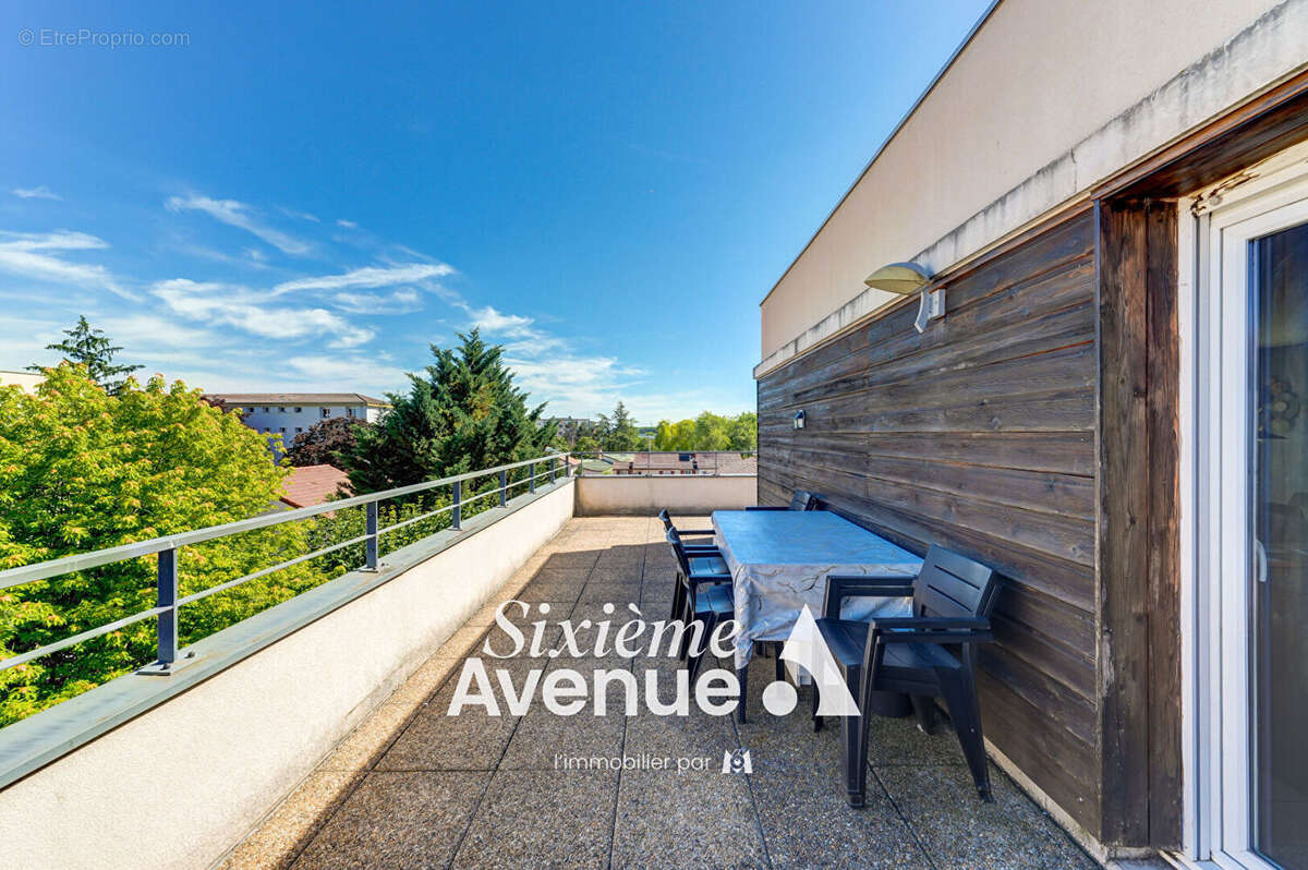 Appartement à VAULX-EN-VELIN