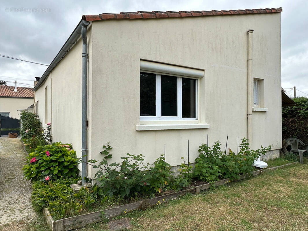 Maison à MARENNES