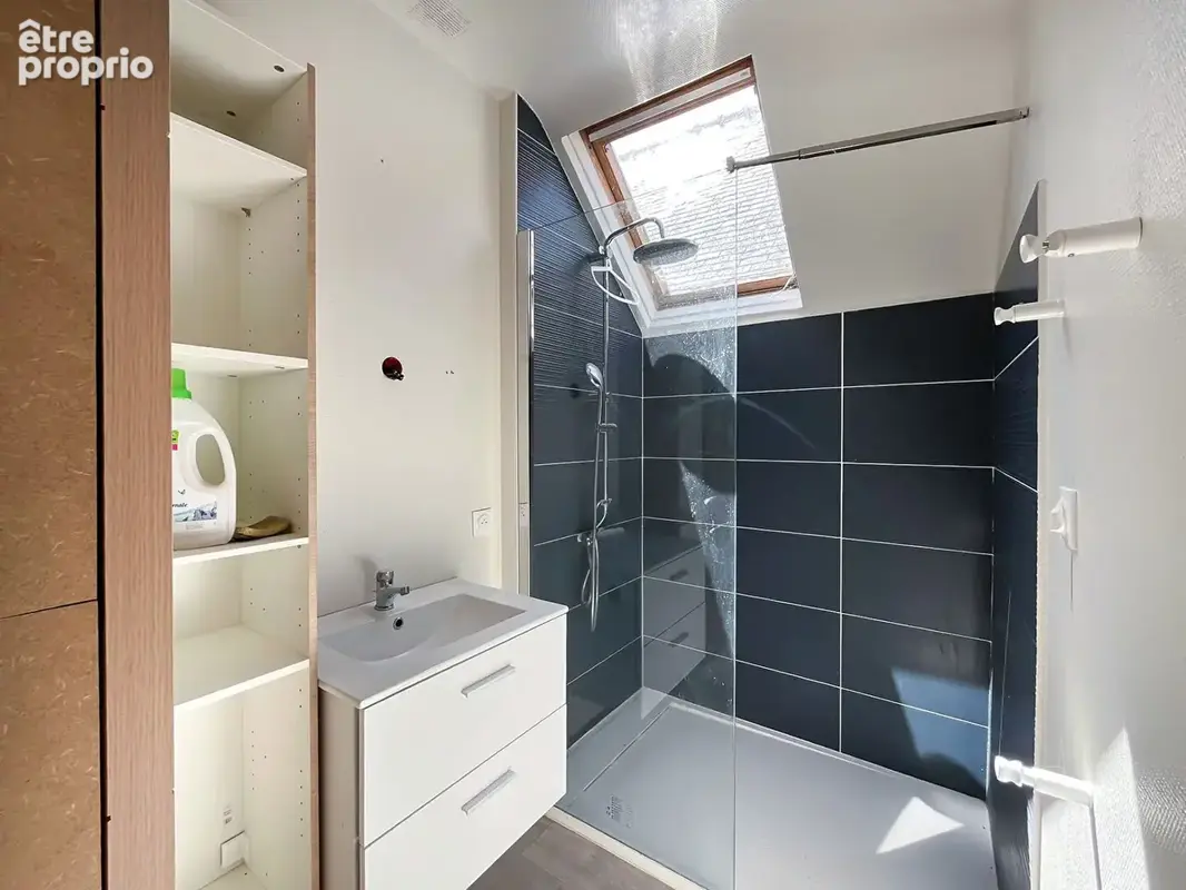 Secteur de Lodonnec, à 500m de la plage - bâtisse d'environ 233 m² - photo 9