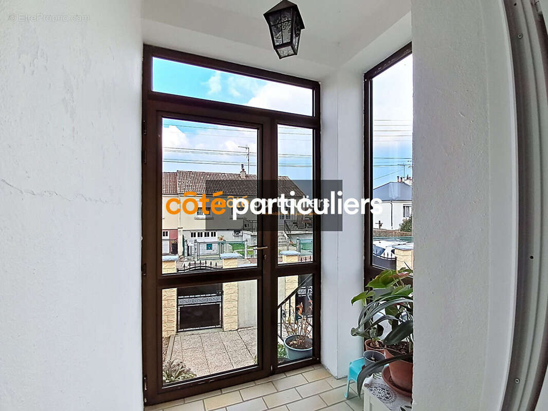 Maison à VILLEMANDEUR