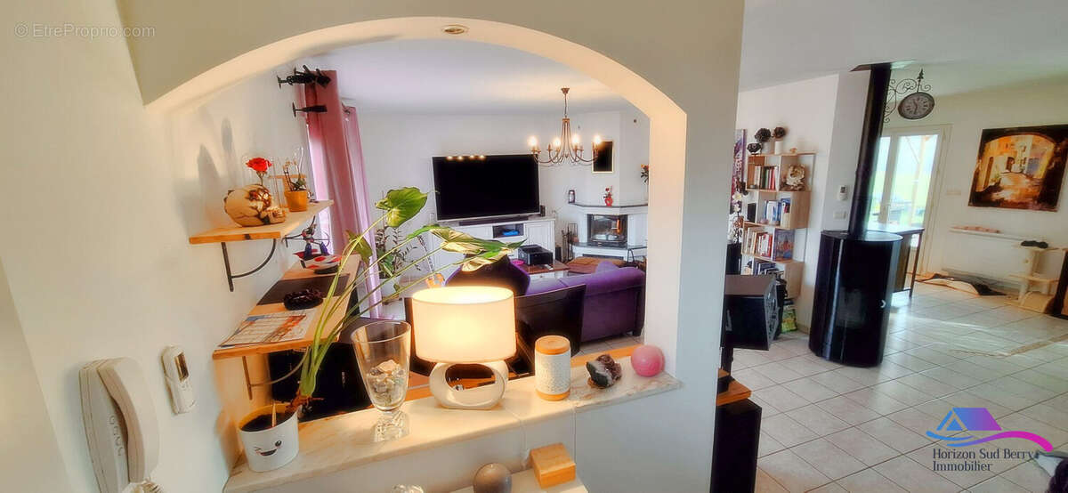 PIECE DE VIE - Maison à SAULZAIS-LE-POTIER