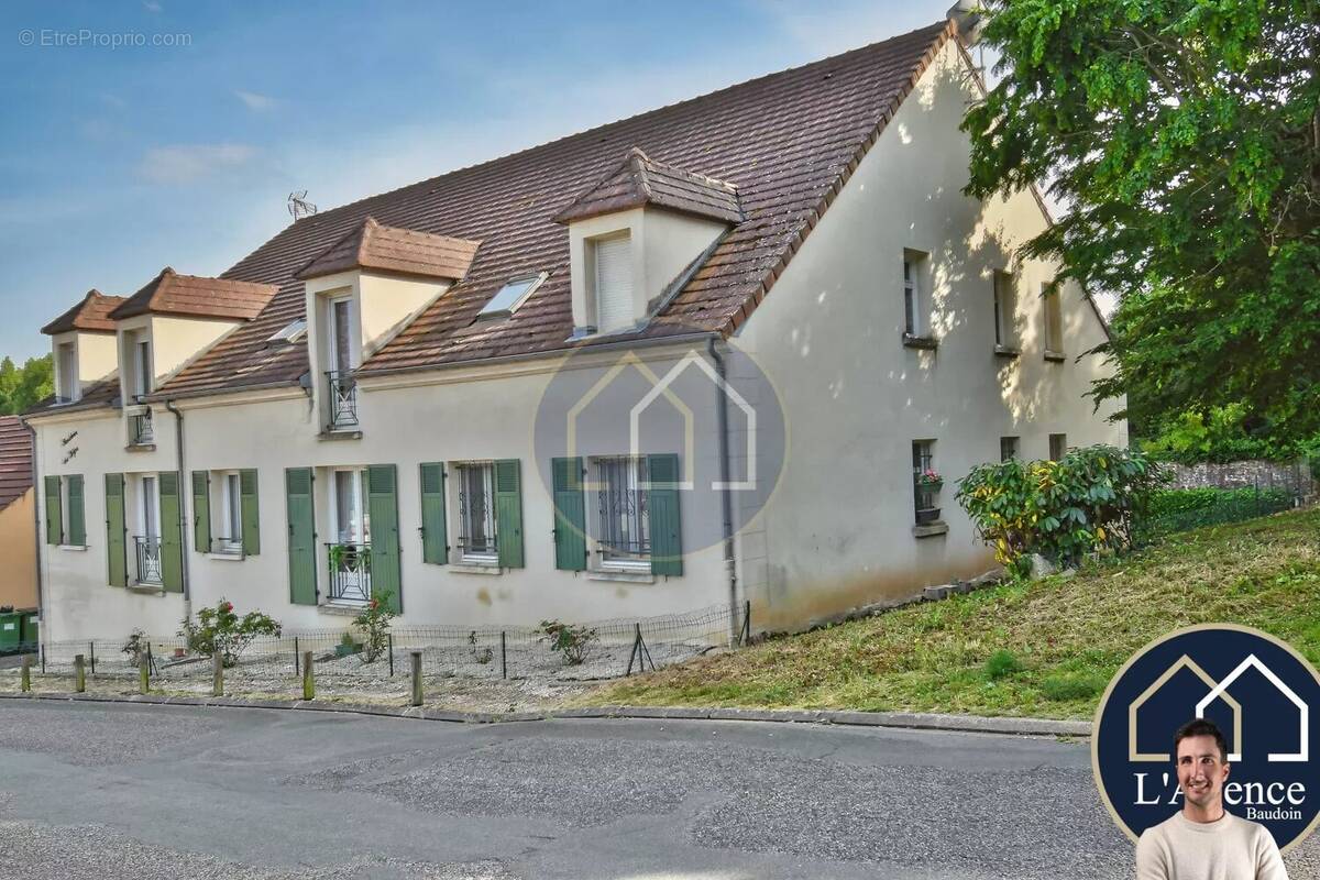 Appartement à EPERNON