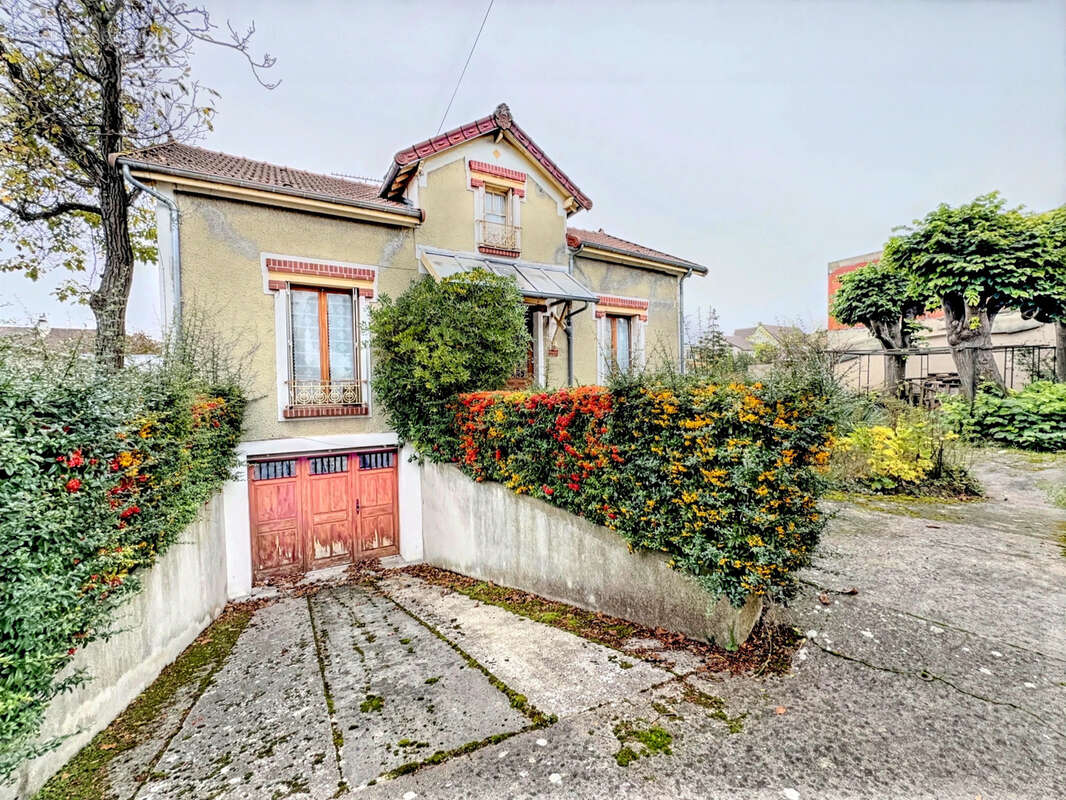 Maison à CHAMPIGNY-SUR-MARNE
