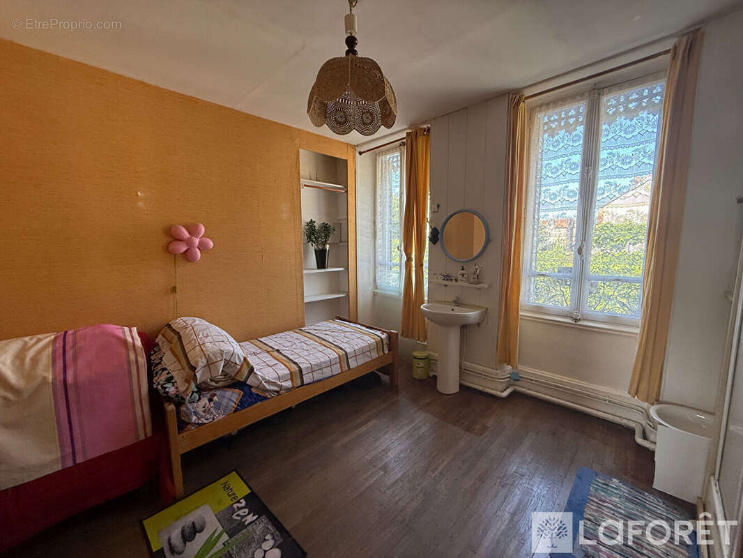 Maison à ROMILLY-SUR-SEINE