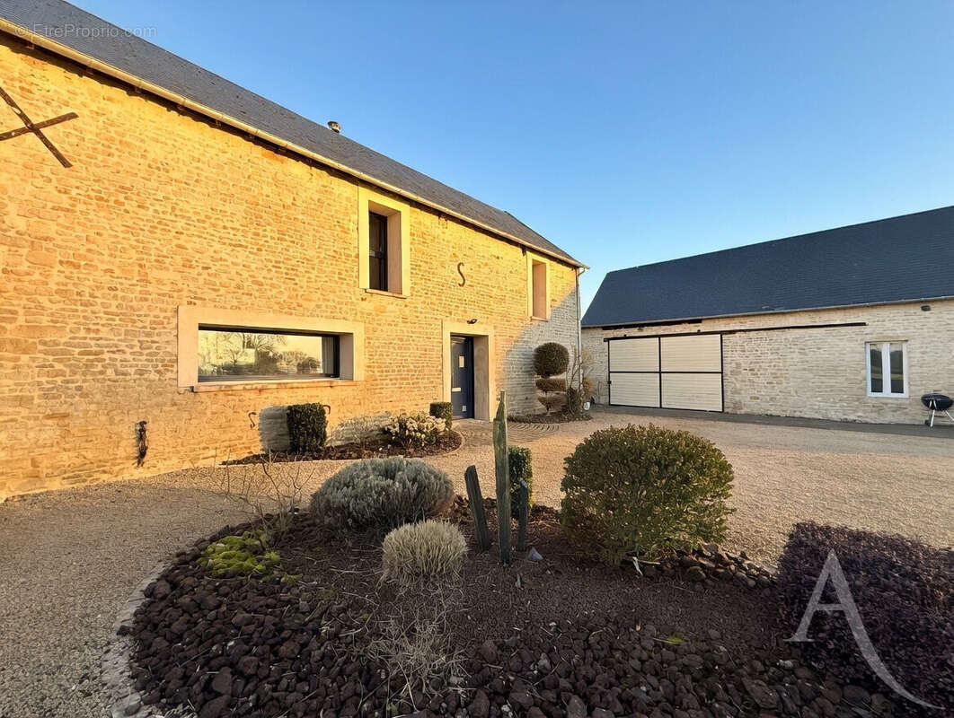 Maison à FONTENAY-LE-PESNEL