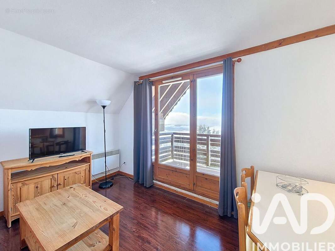 Appartement 30 m² à Besse-Et-Saint-Anastaise  - photo 2