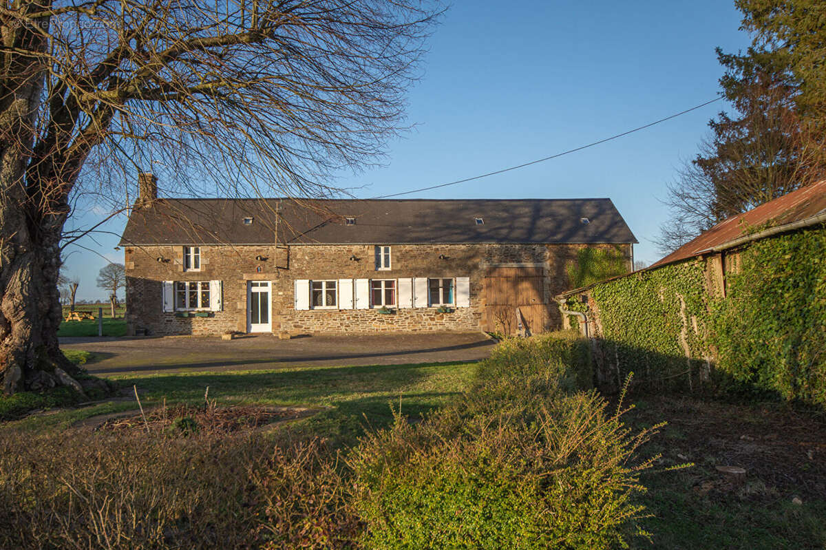 Maison à SAVIGNY-LE-VIEUX