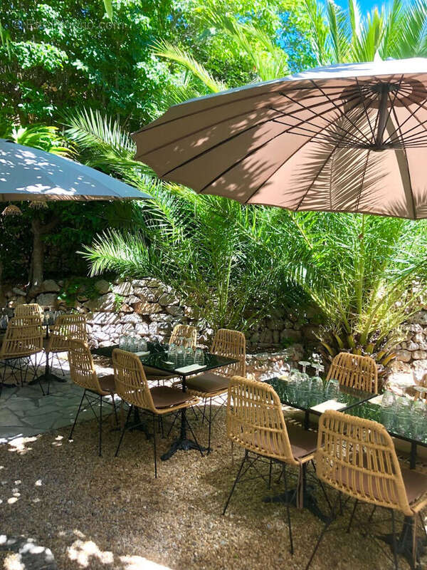 Appartement à VILLECROZE