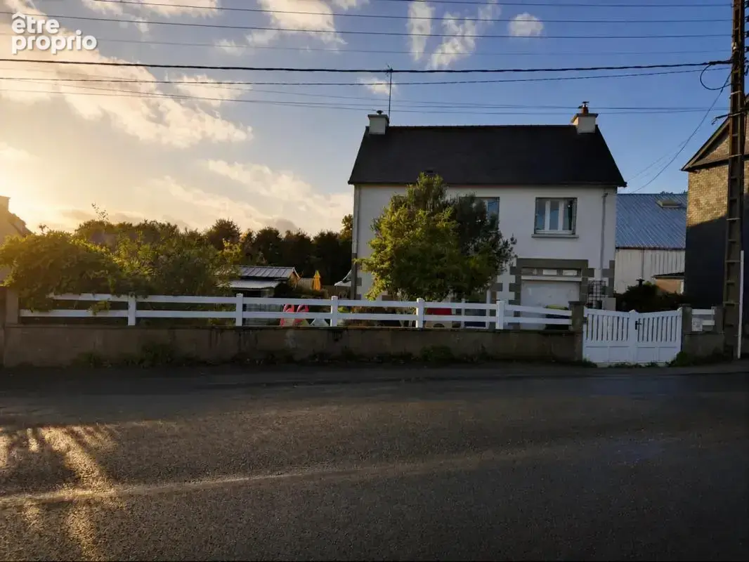 Maison de 6 pièces de 120 m² à Loudéac - photo 1