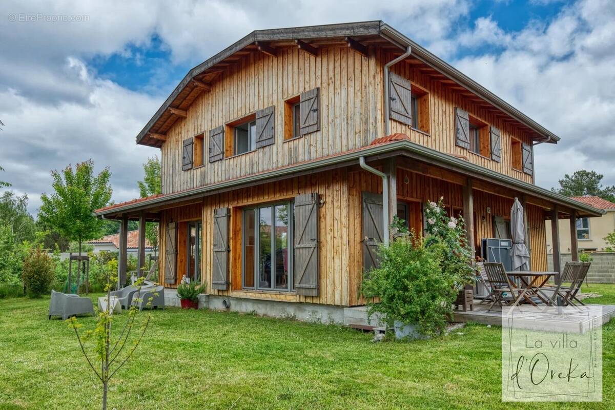 Maison à PARENTIS-EN-BORN