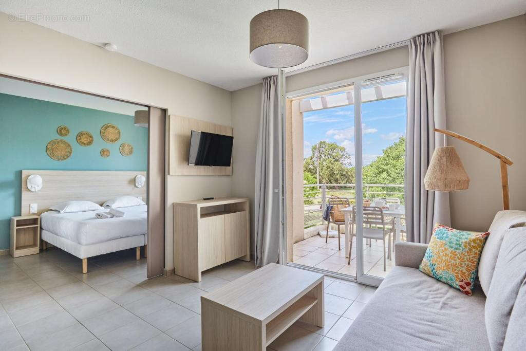 Appartement à LA LONDE-LES-MAURES