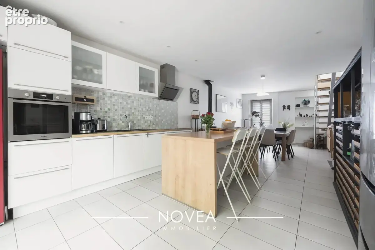 Maison 4 pièces 120 m² à vendre à Pierre-Benite (69310) - photo 2