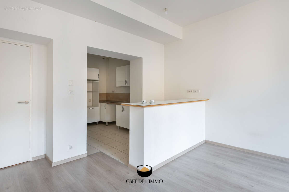 Appartement à MARSEILLE-2E