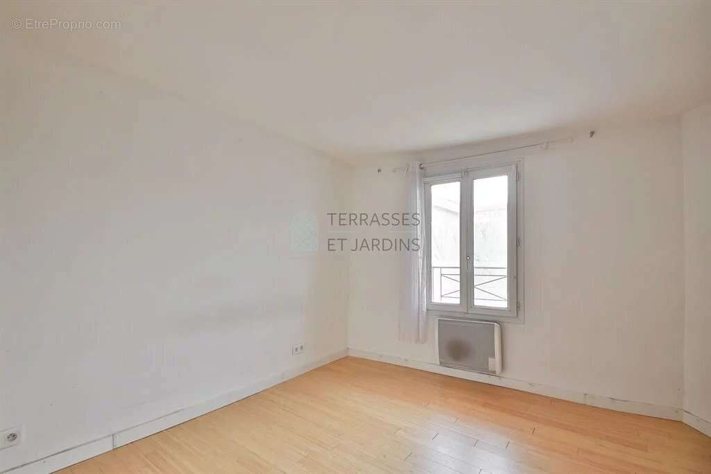 Appartement à PARIS-3E