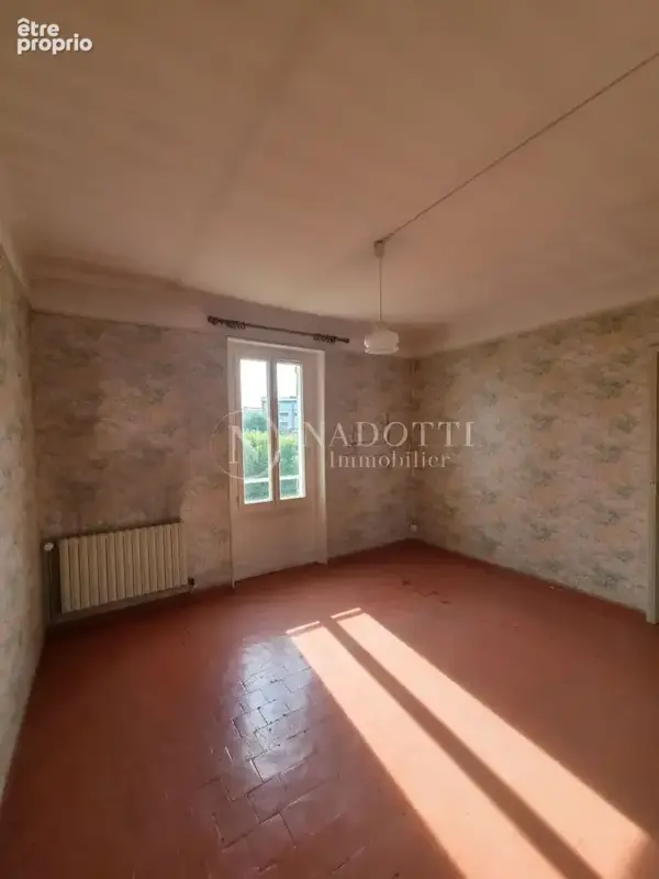 L'isle-sur-la-sorgue ? une adresse rare, un potentiel exceptionnel - photo 8